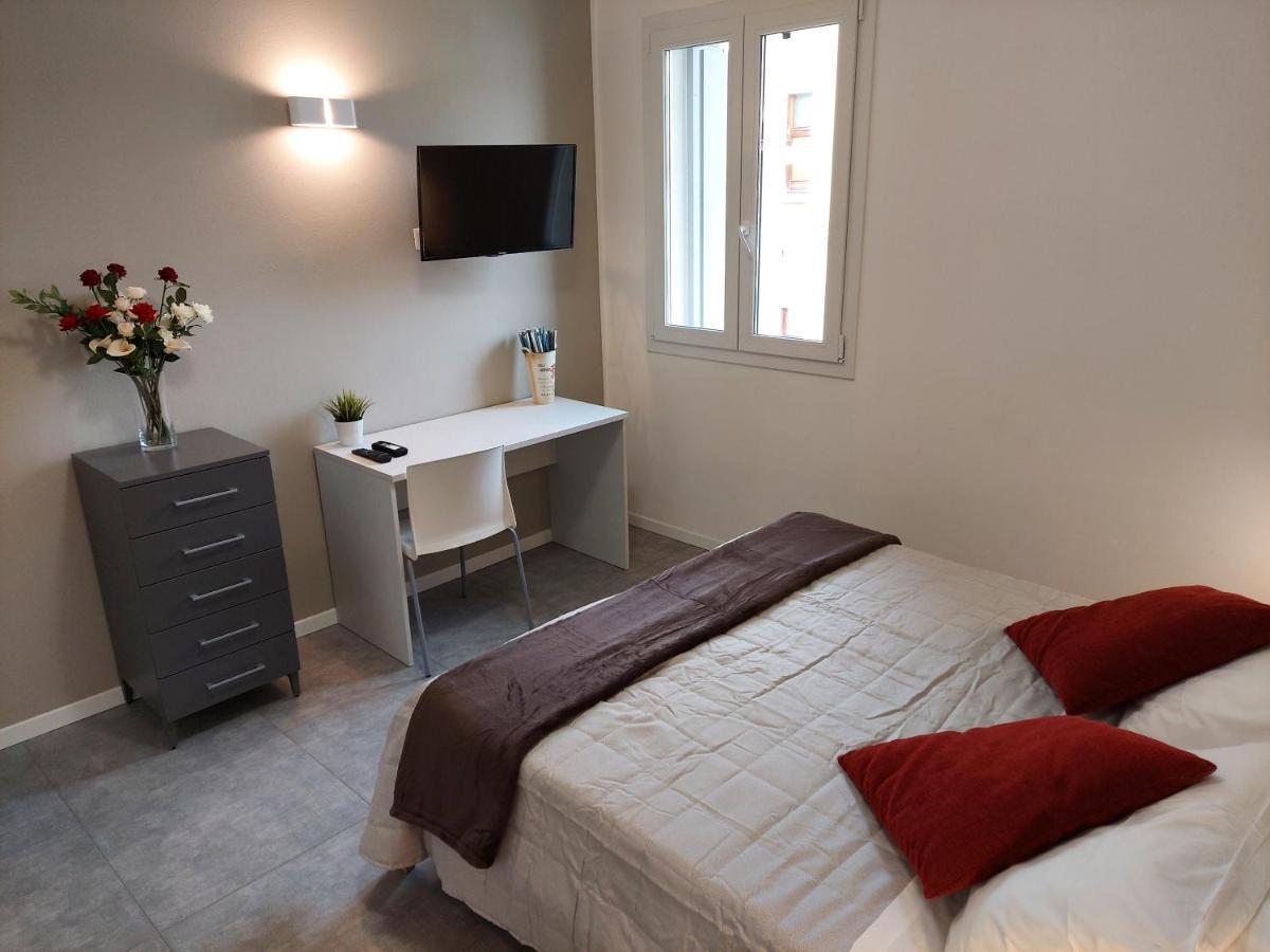 Residenza Delizia Camere & Appartamenti "Residenze Del Cuore" Verona Ngoại thất bức ảnh