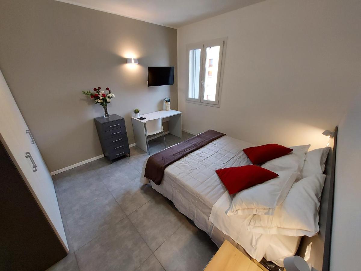 Residenza Delizia Camere & Appartamenti "Residenze Del Cuore" Verona Ngoại thất bức ảnh