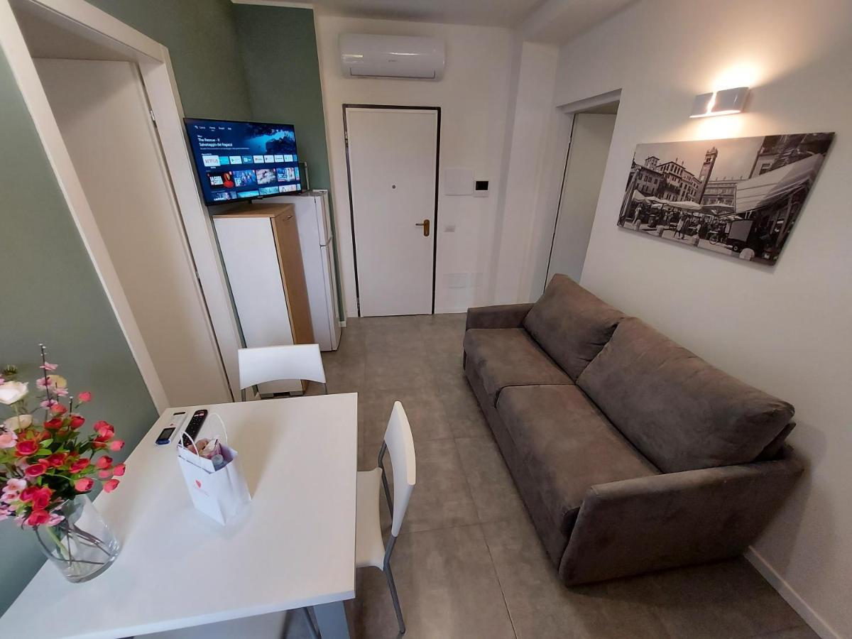 Residenza Delizia Camere & Appartamenti "Residenze Del Cuore" Verona Ngoại thất bức ảnh