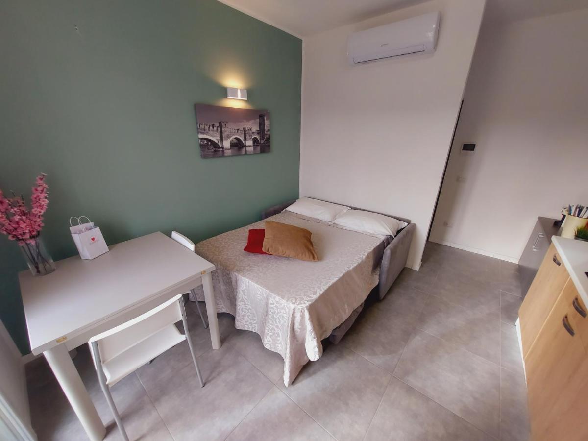 Residenza Delizia Camere & Appartamenti "Residenze Del Cuore" Verona Ngoại thất bức ảnh