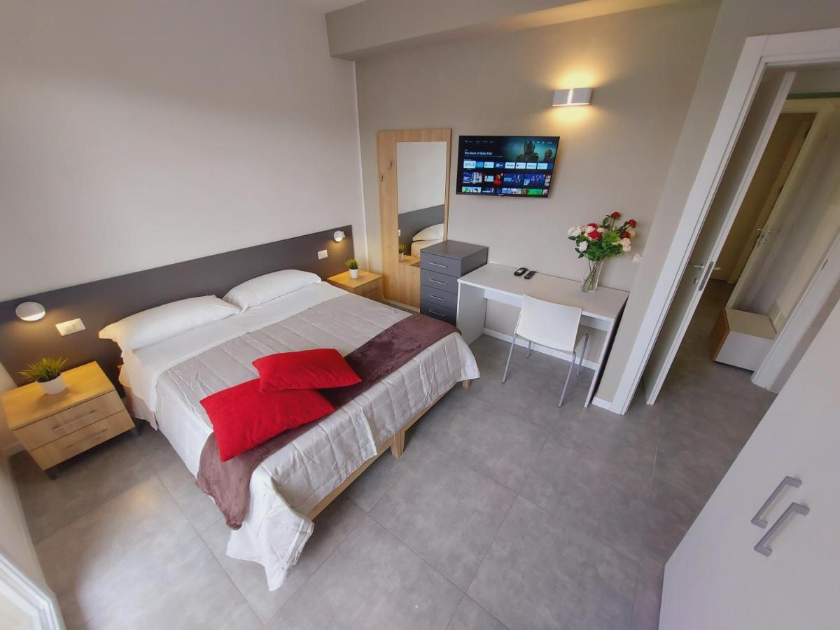 Residenza Delizia Camere & Appartamenti "Residenze Del Cuore" Verona Ngoại thất bức ảnh