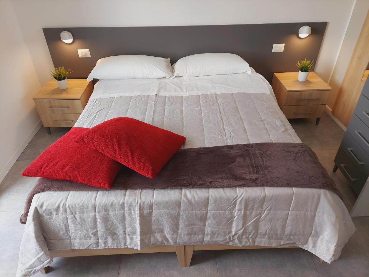 Residenza Delizia Camere & Appartamenti "Residenze Del Cuore" Verona Ngoại thất bức ảnh