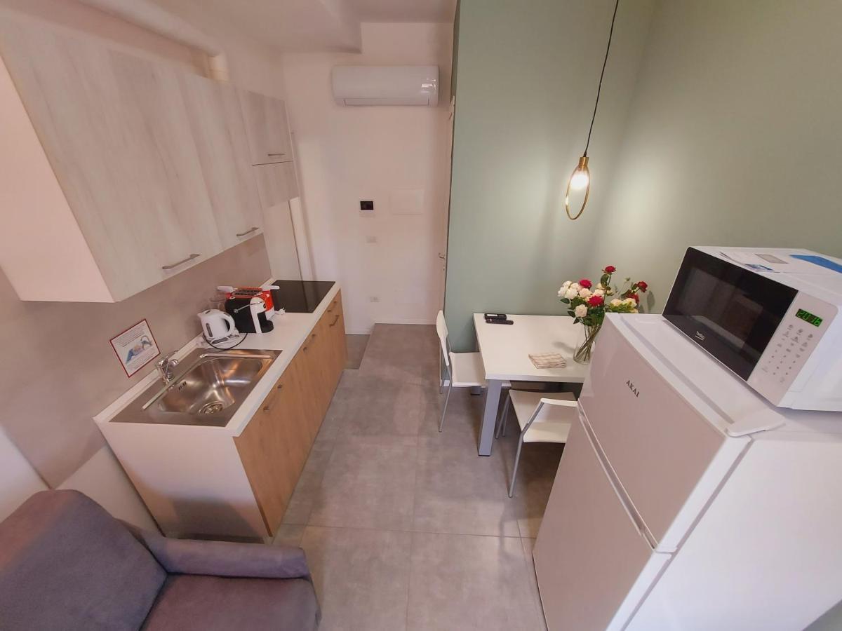 Residenza Delizia Camere & Appartamenti "Residenze Del Cuore" Verona Ngoại thất bức ảnh