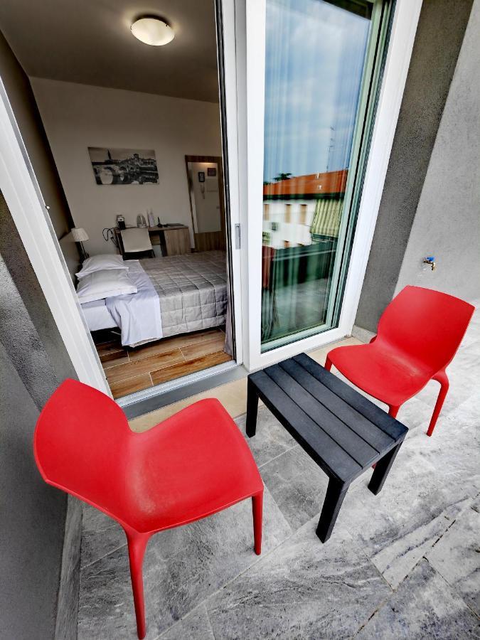 Residenza Delizia Camere & Appartamenti "Residenze Del Cuore" Verona Ngoại thất bức ảnh