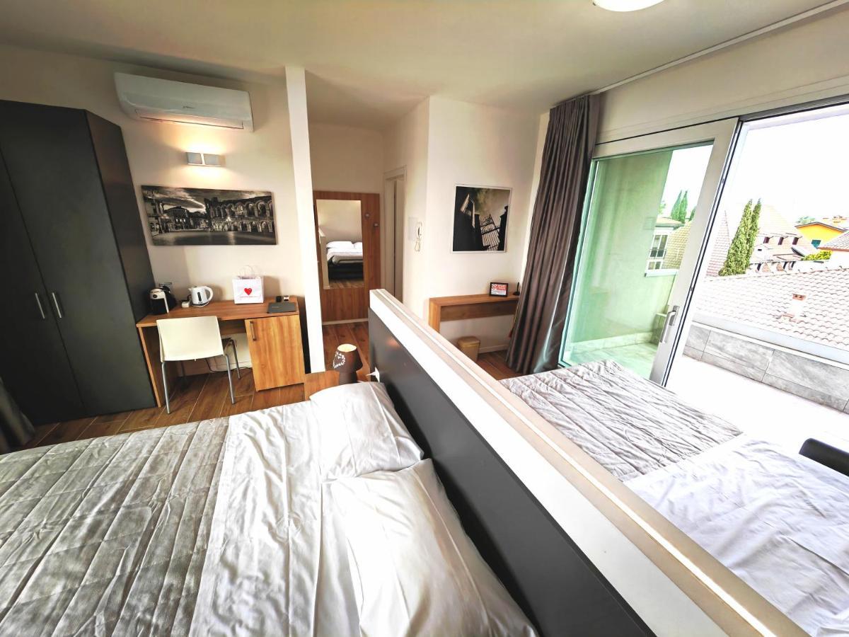 Residenza Delizia Camere & Appartamenti "Residenze Del Cuore" Verona Ngoại thất bức ảnh
