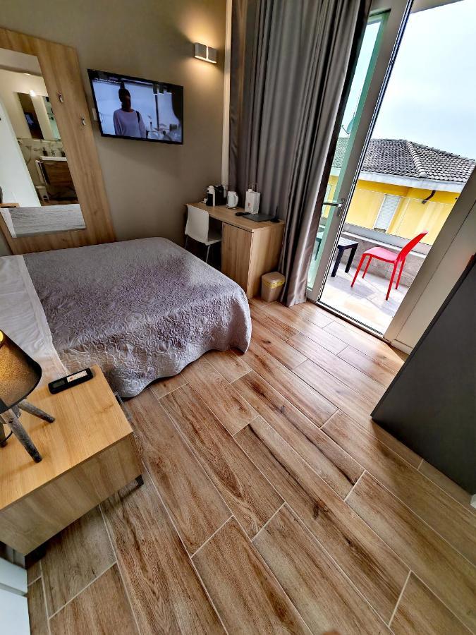 Residenza Delizia Camere & Appartamenti "Residenze Del Cuore" Verona Ngoại thất bức ảnh